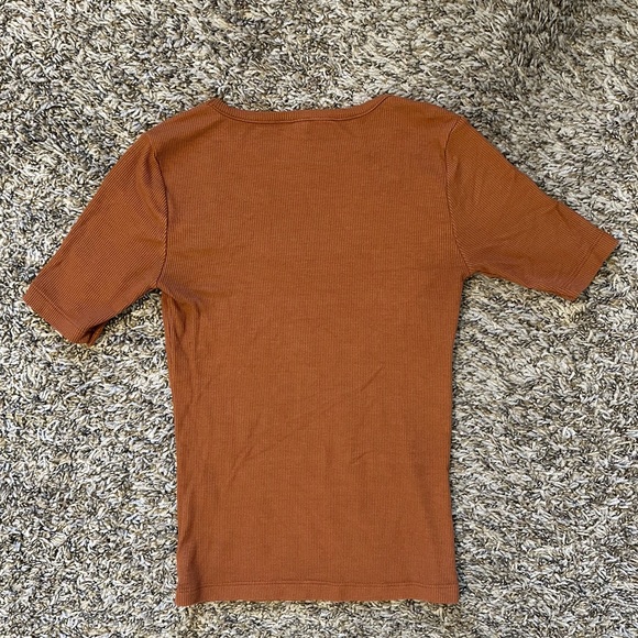 Brunt orange top - Picture 3 of 3